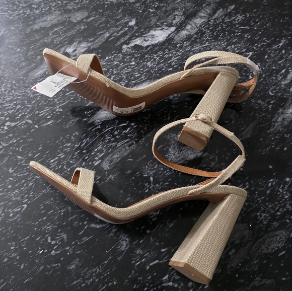 BRAND NEW SIMMI LONDON WOMEN'S SANDALS - Picture 8 of 15